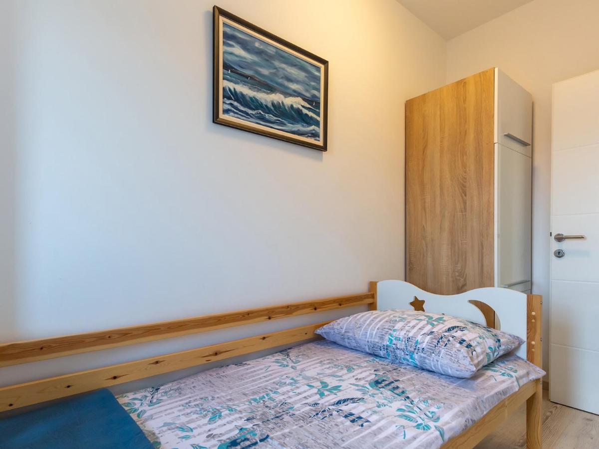 Amoroso Apartment 200M From Sea Пореч Екстериор снимка