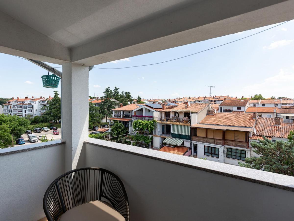 Amoroso Apartment 200M From Sea Пореч Екстериор снимка